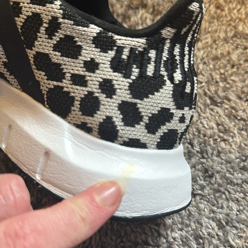 7.5 Woman’s Adidas Black and White Cheetah Leopard Patterned Sneakers - Picture 5 of 12